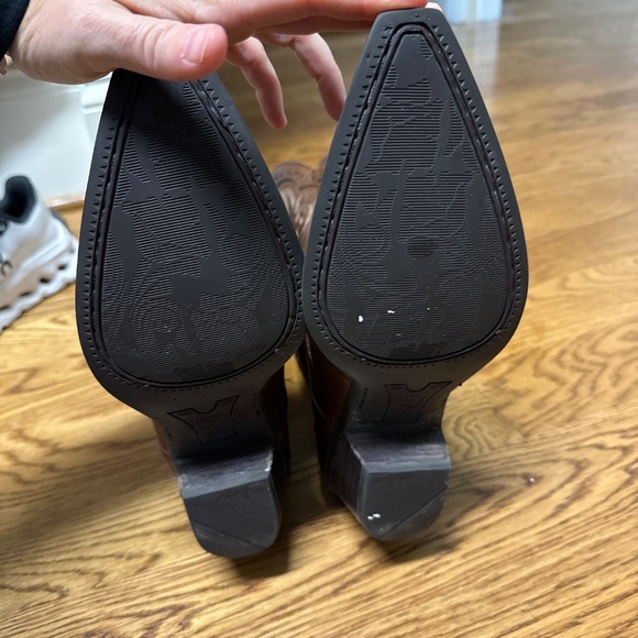 Ariat Cowboy Boots - Picture 5 of 5